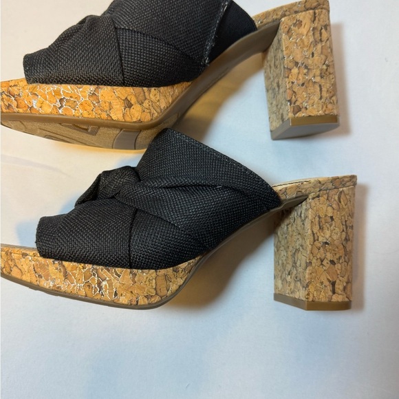 Life Stride Black Wedge Sandals Size 6.5 – Cork Heel, Open Toe, New - Picture 5 of 9